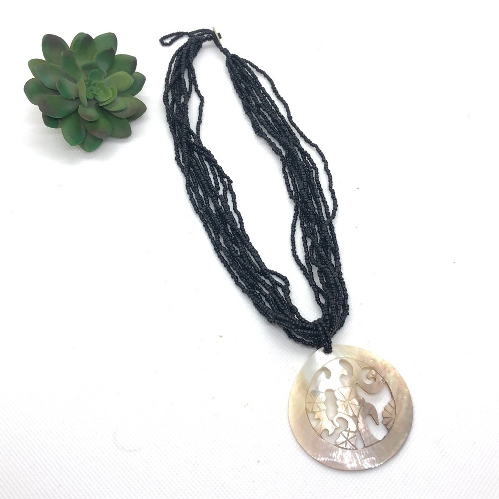 Black Beaded Floral Abalone Shell Necklace - Picture 4 of 6